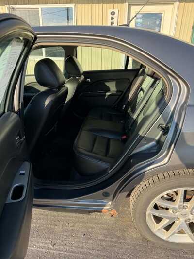 2011 Ford Fusion, $5000. Photo 6
