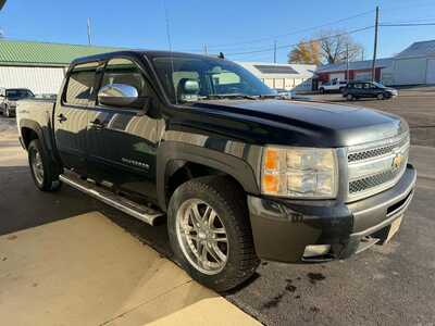 2010 Chevrolet 1500 Crew Cab, $6000. Photo 2