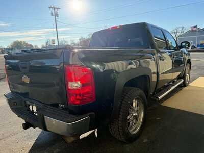2010 Chevrolet 1500 Crew Cab, $6000. Photo 3