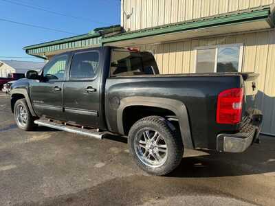 2010 Chevrolet 1500 Crew Cab, $6000. Photo 4