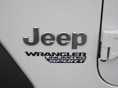 2020 Jeep Wrangler Unlimited, $28347. Photo 11
