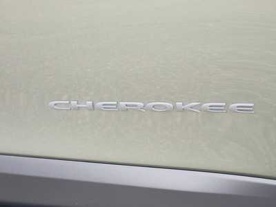 2021 Jeep Cherokee, $26526. Photo 11