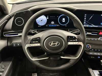 2024 Hyundai Elantra, $24594. Photo 10