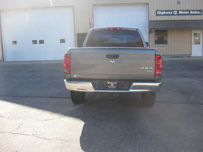 2005 RAM 1500 Crew Cab, $2999. Photo 4