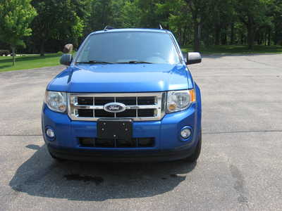 2011 Ford Escape, $5900. Photo 2