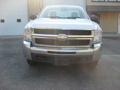2009 Chevrolet 2500 Reg Cab, $8700. Photo 2