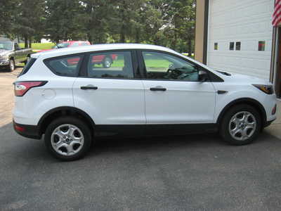 2018 Ford Escape, $5700. Photo 3