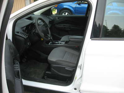 2018 Ford Escape, $5700. Photo 5
