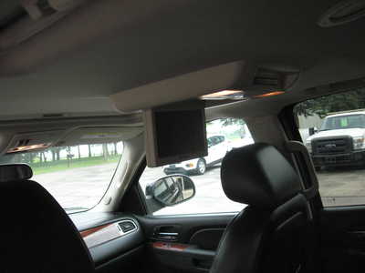 2012 Chevrolet Suburban, $5500. Photo 7