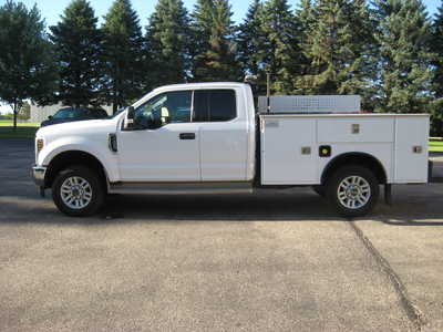 2019 Ford F250 Ext Cab, $11900. Photo 1
