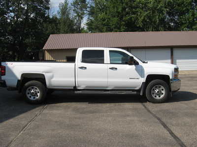2016 Chevrolet 3500 Crew Cab, $12900. Photo 3
