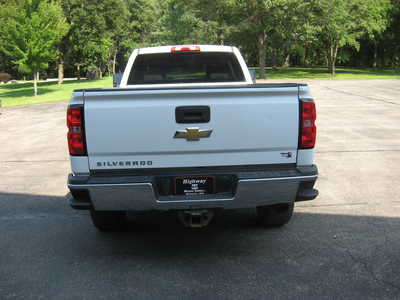 2016 Chevrolet 3500 Crew Cab, $12900. Photo 4
