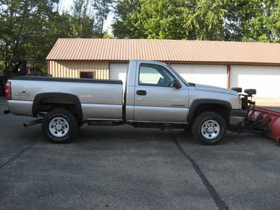 2006 Chevrolet 2500 Reg Cab, $6900. Photo 2