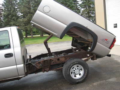 2006 Chevrolet 2500 Reg Cab, $6900. Photo 8