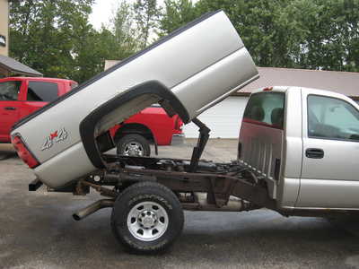 2006 Chevrolet 2500 Reg Cab, $6900. Photo 9