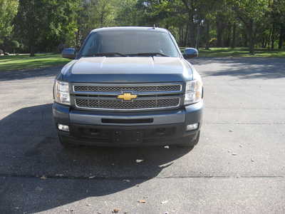 2013 Chevrolet 1500 Crew Cab, $7900. Photo 2