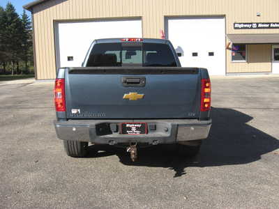 2013 Chevrolet 1500 Crew Cab, $7900. Photo 4