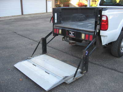 2013 Ford F350 Reg Cab, $7900. Photo 7