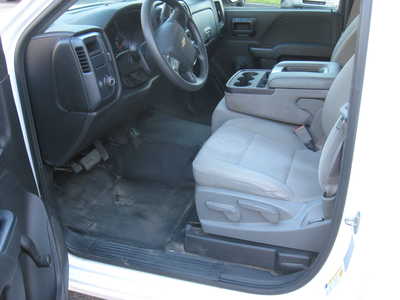 2014 Chevrolet 1500 Reg Cab, $3900. Photo 5