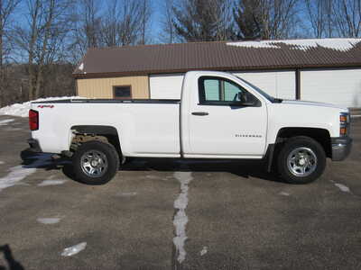 2015 Chevrolet 1500 Reg Cab, $6900. Photo 3
