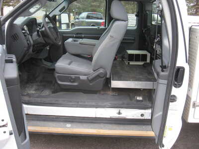 2013 Ford F350 Ext Cab, $7900. Photo 5