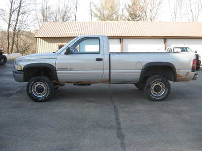1996 Dodge 2500 Reg Cab, $3900. Photo 1