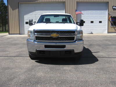 2013 Chevrolet 2500 Reg Cab, $8900. Photo 2
