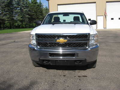 2013 Chevrolet 2500 Reg Cab, $8900. Photo 2