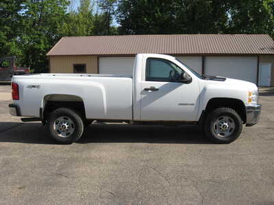 2013 Chevrolet 2500 Reg Cab, $8900. Photo 3