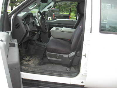 2016 Ford F250 Crew Cab, $9500. Photo 7