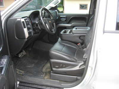2015 Chevrolet 1500 Crew Cab, $10900. Photo 5