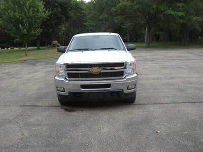 2013 Chevrolet 2500 Ext Cab, $5900. Photo 2