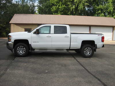 2015 Chevrolet 2500 Crew Cab, $10900. Photo 1