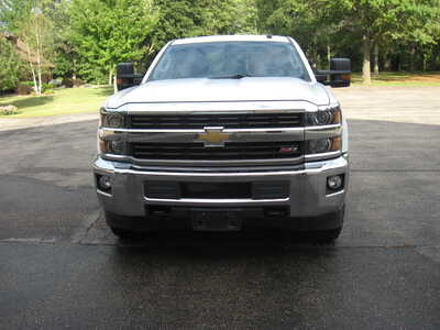 2015 Chevrolet 2500 Crew Cab, $10900. Photo 2