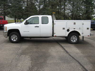 2010 Chevrolet 3500 Ext Cab, $8900. Photo 1