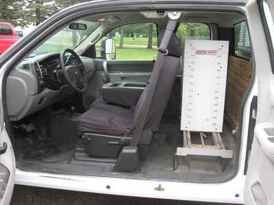 2010 Chevrolet 3500 Ext Cab, $8900. Photo 5