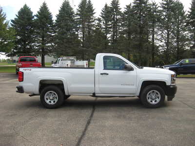 2017 Chevrolet 1500 Reg Cab, $9700. Photo 3
