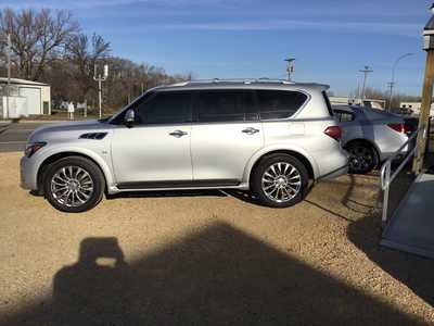 2015 Infiniti QX80, $21998. Photo 1