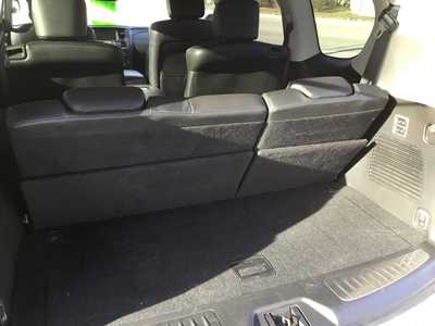 2015 Infiniti QX80, $16998. Photo 11