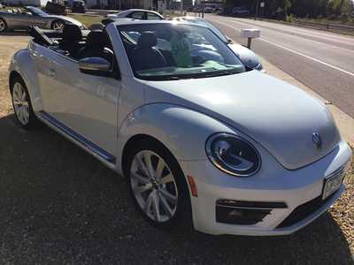 2014 Volkswagen Beetle, $13998. Photo 10