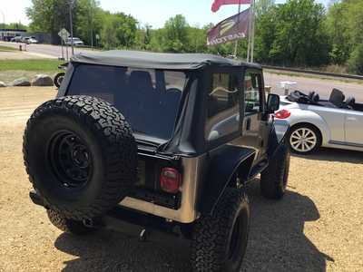 2004 Jeep Wrangler, $11998. Photo 6