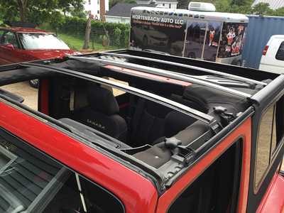 2014 Jeep Wrangler, $15998. Photo 4