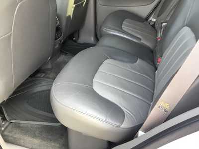 2004 GMC Envoy, $5998. Photo 10