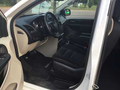 2017 Dodge Caravan, Grand, $10998. Photo 10