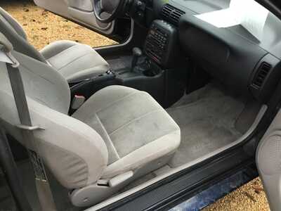 1998 Saturn S Series, $3998. Photo 6
