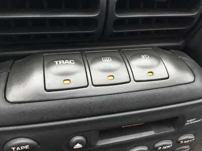 1998 Saturn S Series, $3998. Photo 12