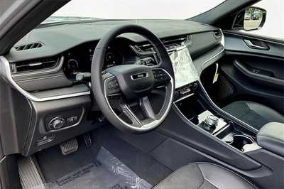 2024 Jeep Grand Cherokee L, $42170. Photo 6