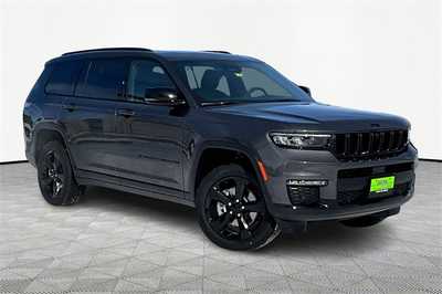 2025 Jeep Grand Cherokee L, $52917. Photo 2