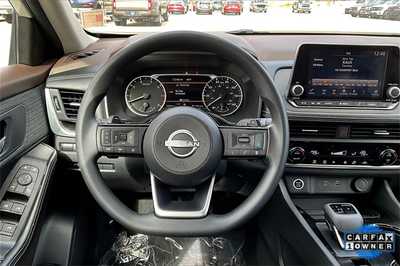 2023 Nissan Rogue, $23590. Photo 8