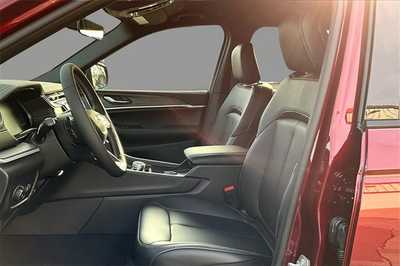 2025 Jeep Grand Cherokee, $42990. Photo 9